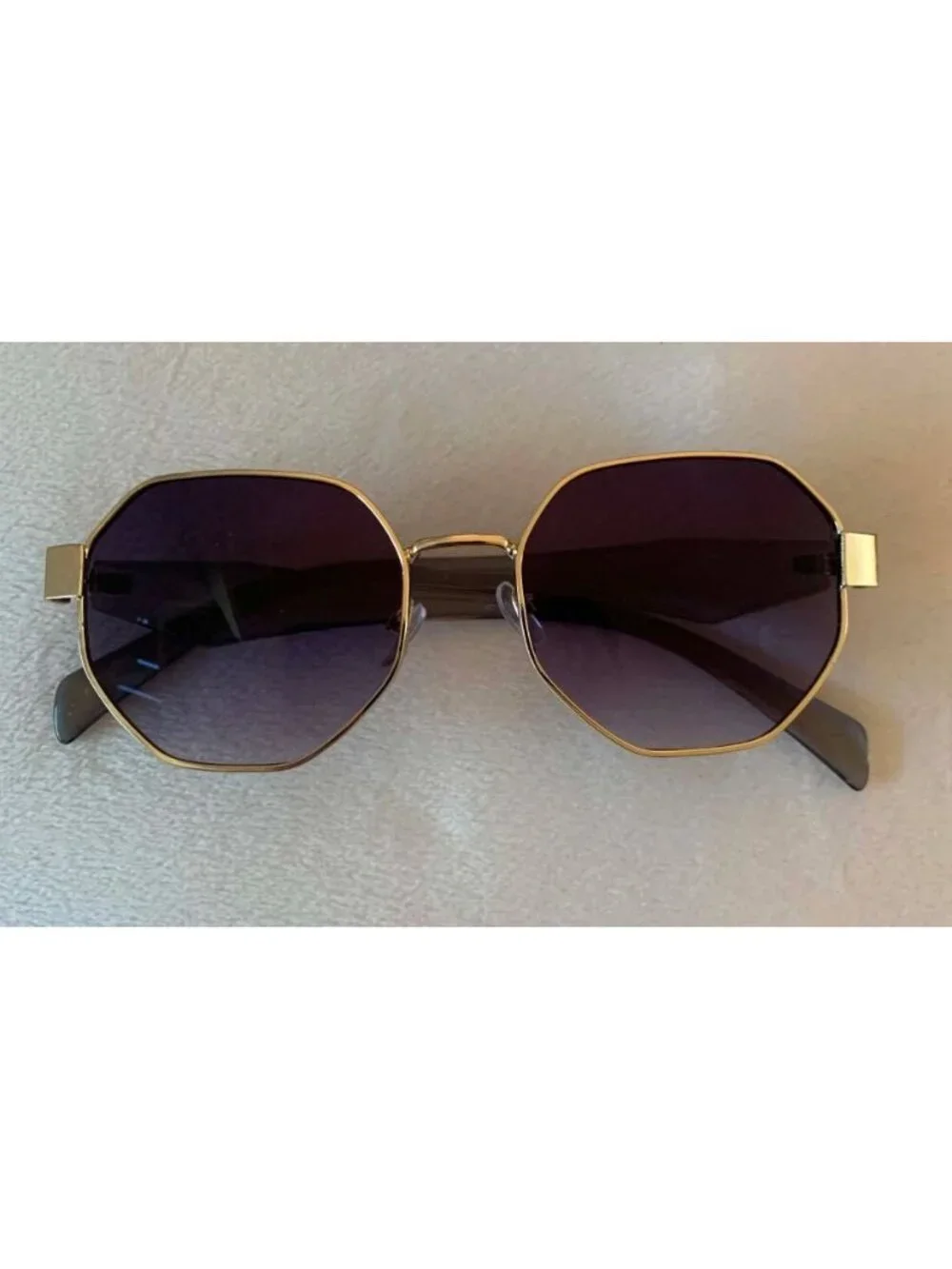 Boutique octagonal gold